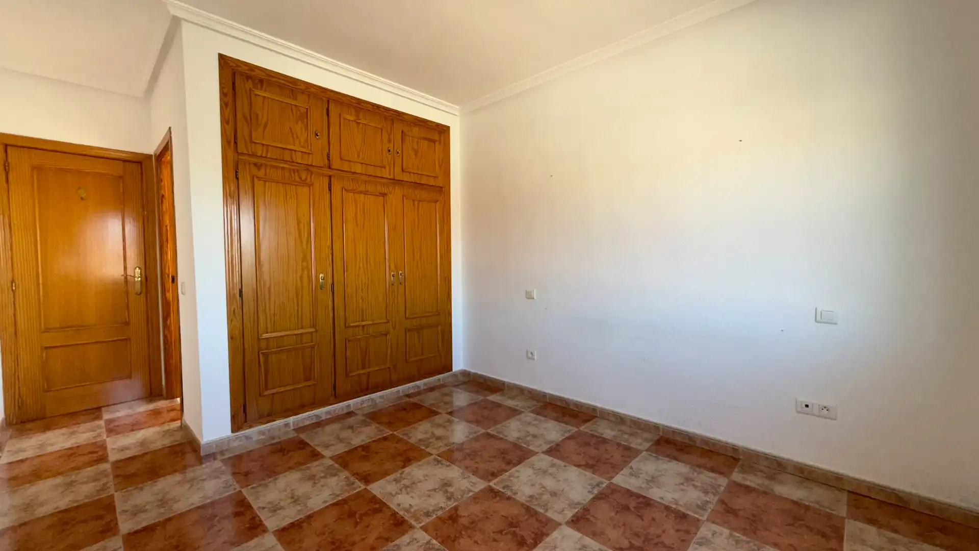 Casa aparellada amb jardí en venda a Plaza Mayor 9, imagen 21