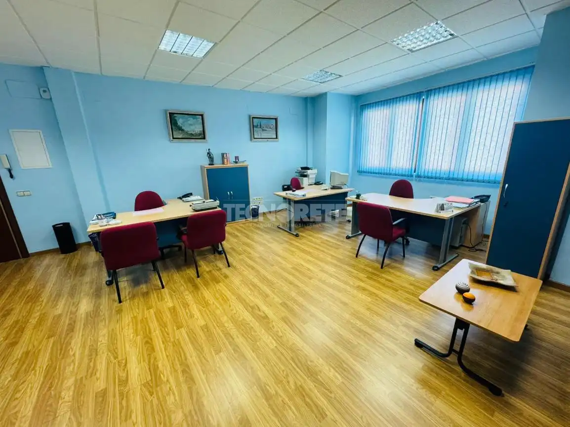 Office space to rent in Rda. Buenavista, imagen 7