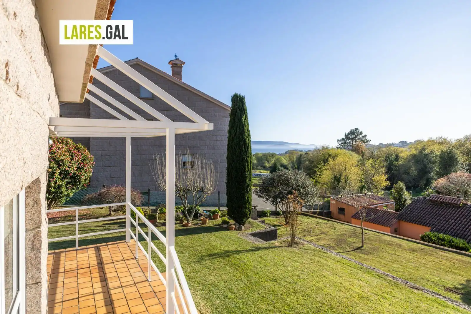 Terraza de Casa o chalet en venta en Cangas  con Calefacción y Trastero