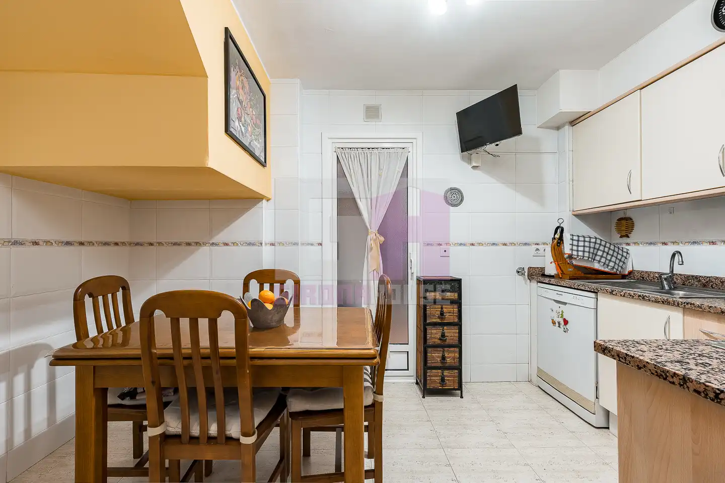 Cocina de Dúplex en venta en Salt con Calefacción, Terraza y Amueblado