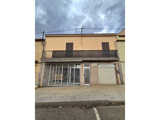 Casa-chalet en Venta en La Bisbal d'Empordà