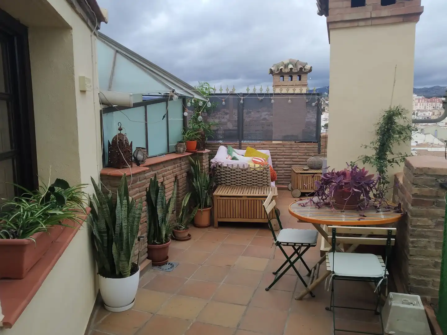 Terrasse von Dachboden zur Miete in Málaga mit Klimaanlage, Terrasse und Möbliert