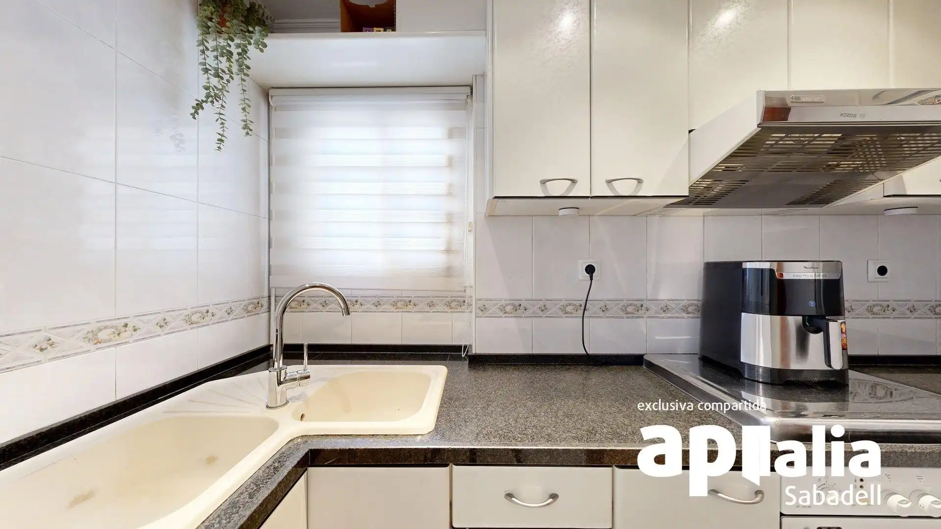Kitchen of Flat for sale in Sabadell  with Air Conditioner, Heating and Parquet flooring