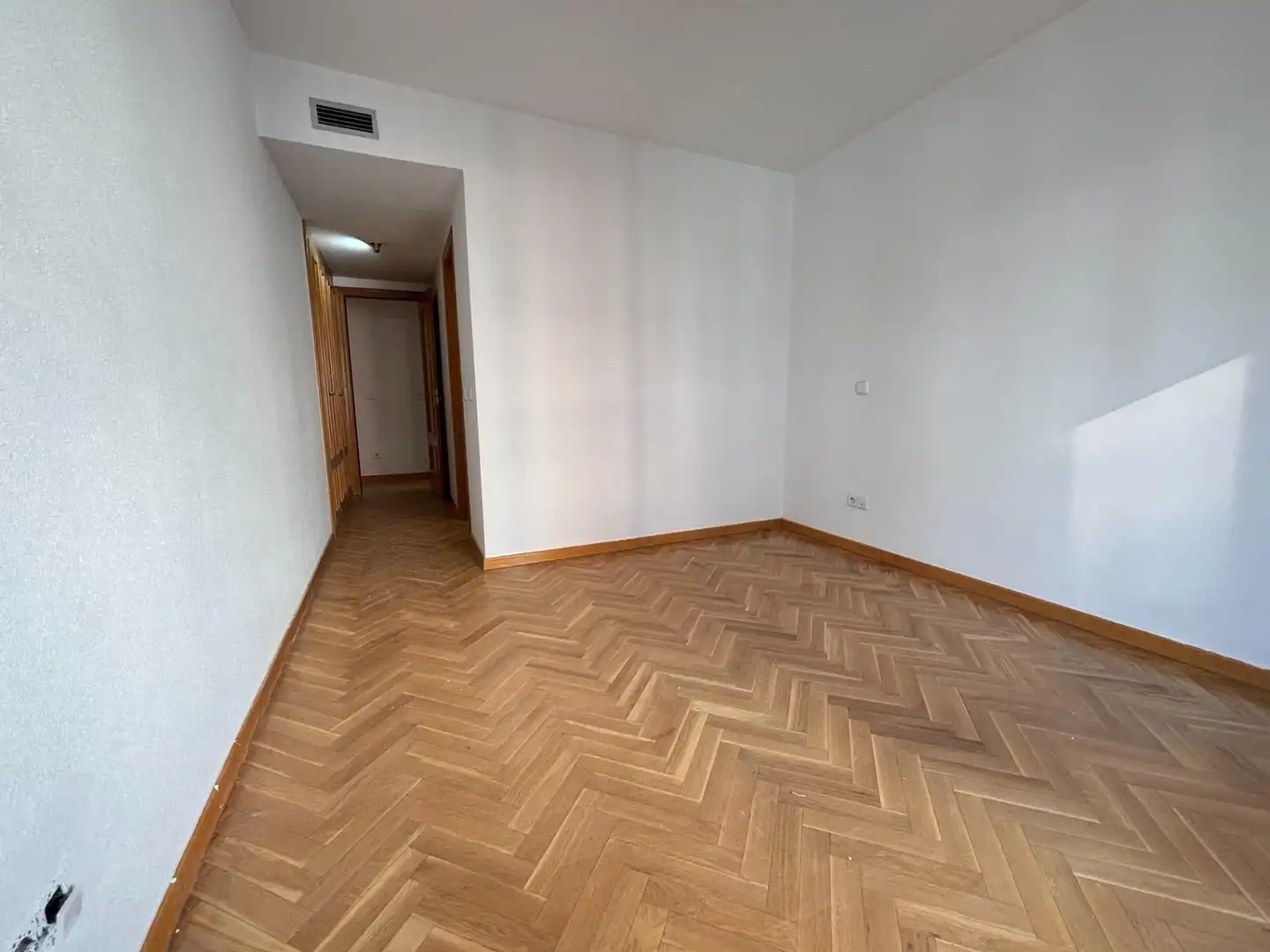 Flat for rent in Madrid  with Air Conditioner, Heating and Private garden