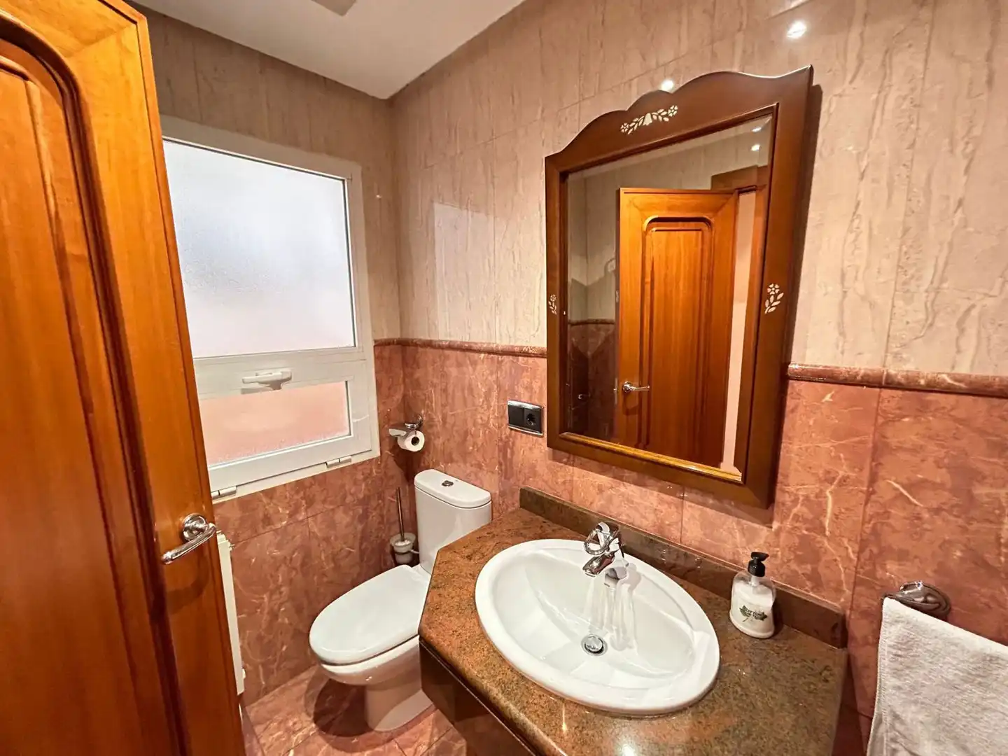 Badezimmer von Wohnung zum Verkauf in Albacete mit Klimaanlage, Heizung und Parkett