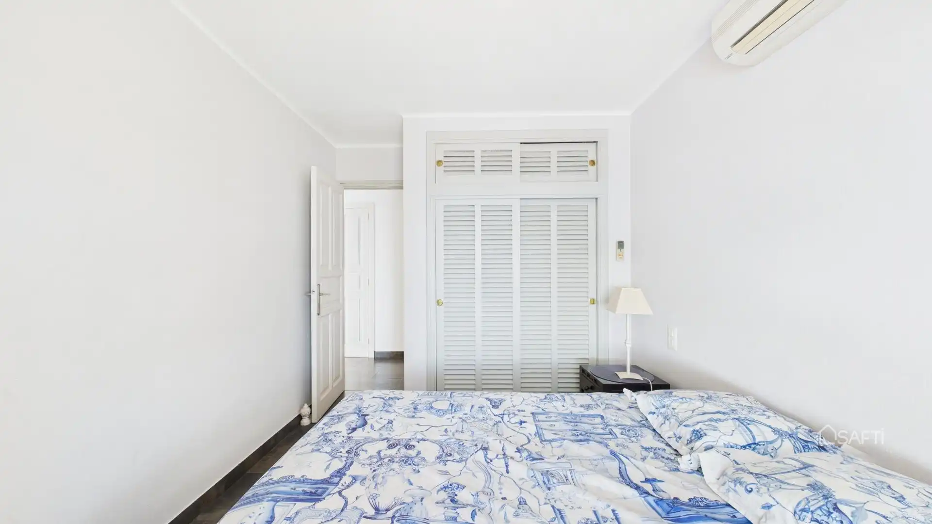 Dormitori de Apartament en venda en Andratx amb Aire condicionat, Balcó i Piscina comunitària