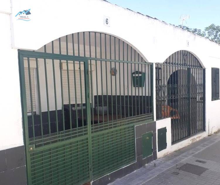 Exterior view of House or chalet for sale in Badajoz Capital