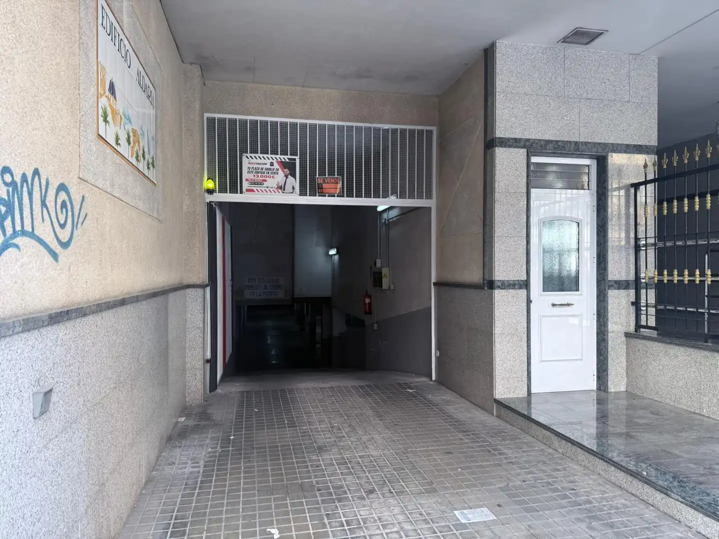 Garage zum Verkauf in Elche / Elx