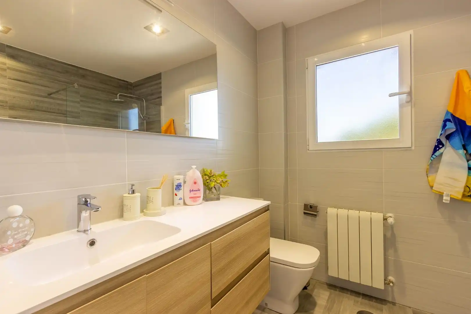 Bany de Casa o xalet en venda en Alicante / Alacant amb Calefacció, Jardí privat i Terrassa