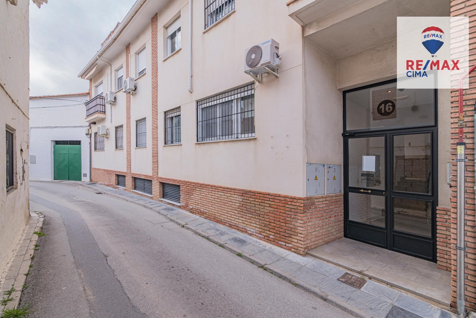Vista exterior de Pis en venda en Alhendín amb Parquet i Traster