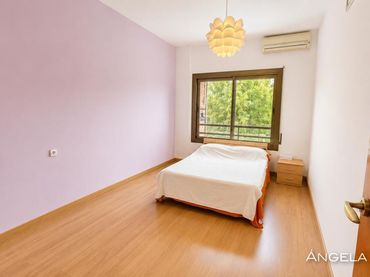 Piso con ascensor en venta en GRAN VIA DE LES CORTS CATALANES