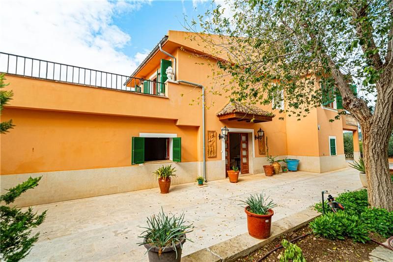 Vista exterior de Casa o xalet en venda en  Palma de Mallorca amb Aire condicionat, Jardí privat i Terrassa