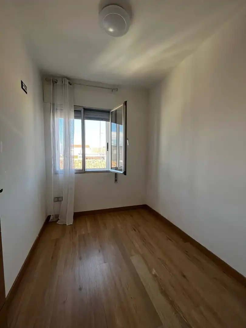 Bedroom of Flat for sale in Santa Bàrbara  with Private garden and Parquet flooring