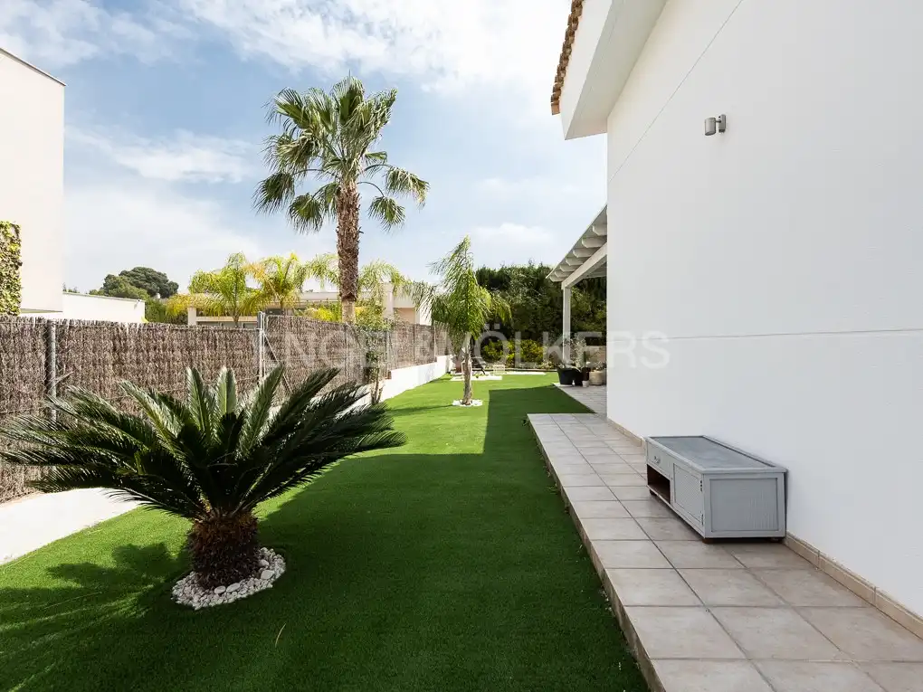 Terrassa de Casa o xalet de lloguer en Bétera amb Aire condicionat, Calefacció i Jardí privat