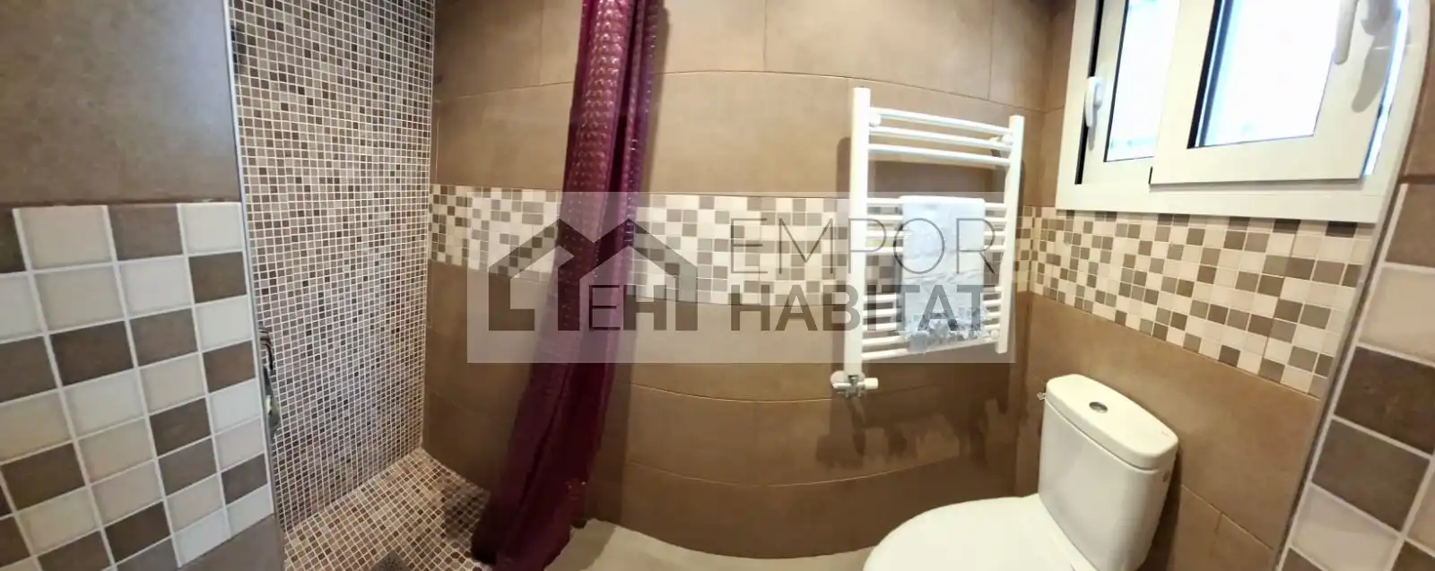 Badezimmer von Wohnungen zum Verkauf in Llançà mit Terrasse und Möbliert