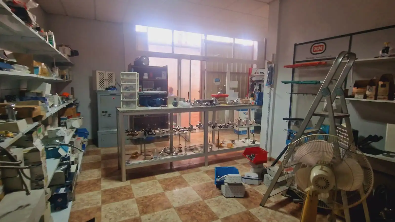 Local comercial en venta en Avenida Mariana Pineda, imagen 11