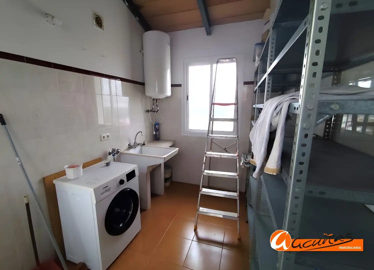 Kitchen of Flat for sale in Alameda  with Air Conditioner, Terrace and Storage room