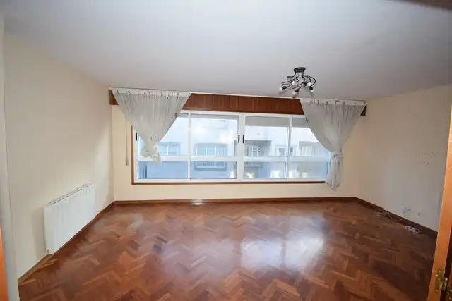 Sala de estar de Dúplex en venta en A Coruña Capital  con Calefacción, Parquet y Horno