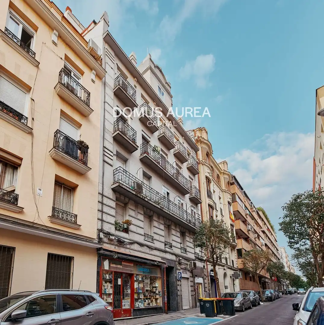 Vista exterior de Piso en venta en Madrid con Aire acondicionado, Calefacción y Amueblado