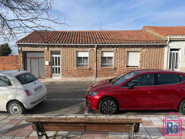 Casa-chalet en Venta en Simón Arias en Puente Castro