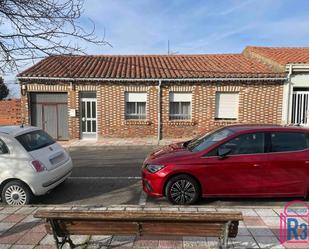 Exterior view of House or chalet for sale in León Capital   with Heating