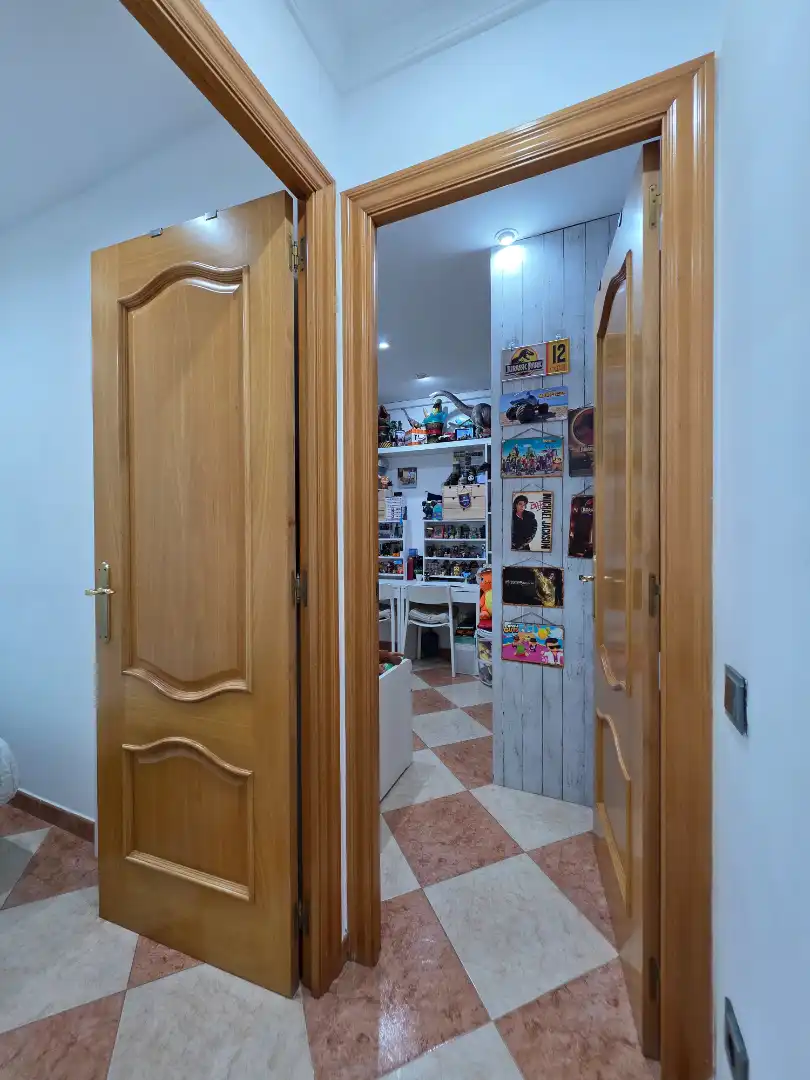 Erdgeschoss zum Verkauf in Barcelona mit Heizung, Terrasse und Möbliert