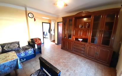 Living room of Flat for sale in La Bisbal d'Empordà  with Terrace