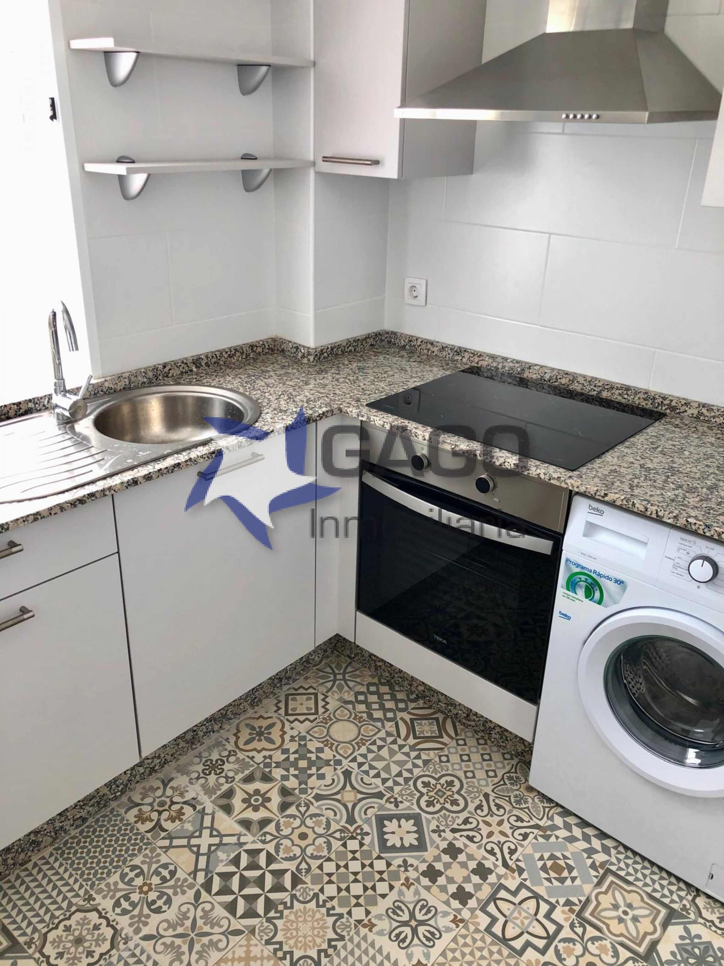 Kitchen of Flat to rent in  Córdoba Capital