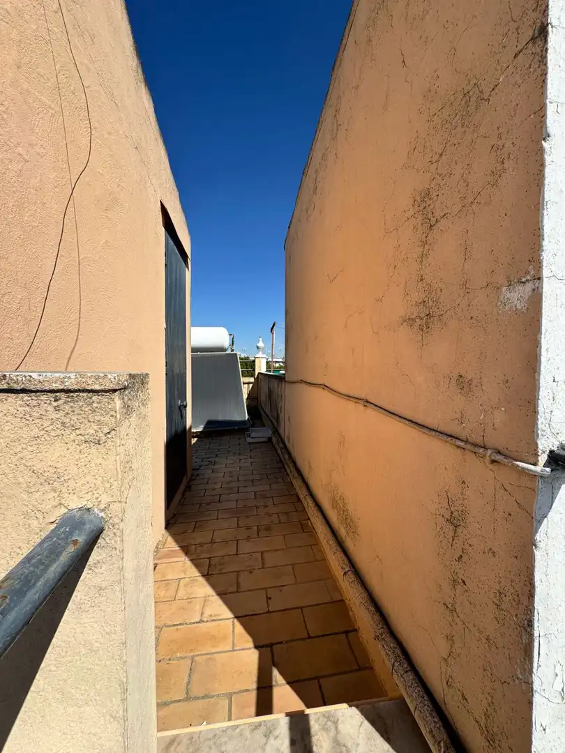 Vista exterior de Casa o xalet en venda en Coria del Río amb Aire condicionat, Calefacció i Terrassa