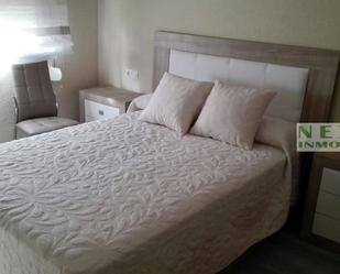 Bedroom of Flat to rent in Cáceres Capital  with Air Conditioner, Heating and Terrace