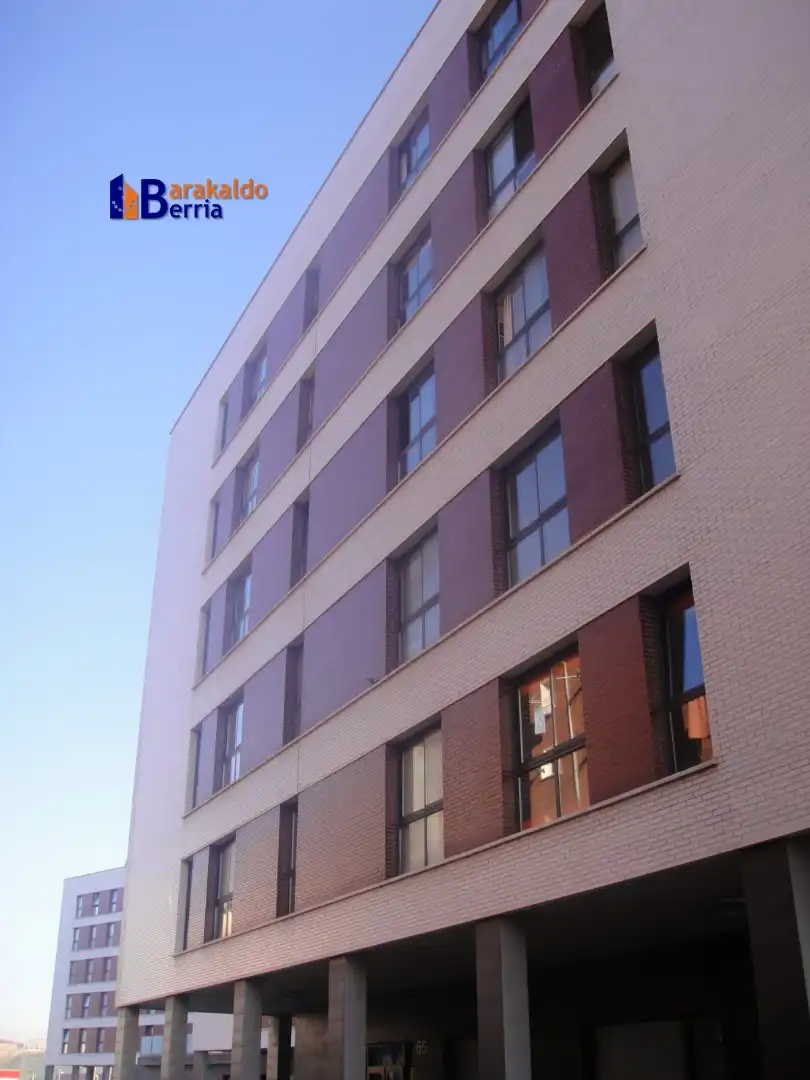 Vista exterior de Oficina en venda en Barakaldo  amb Moblat