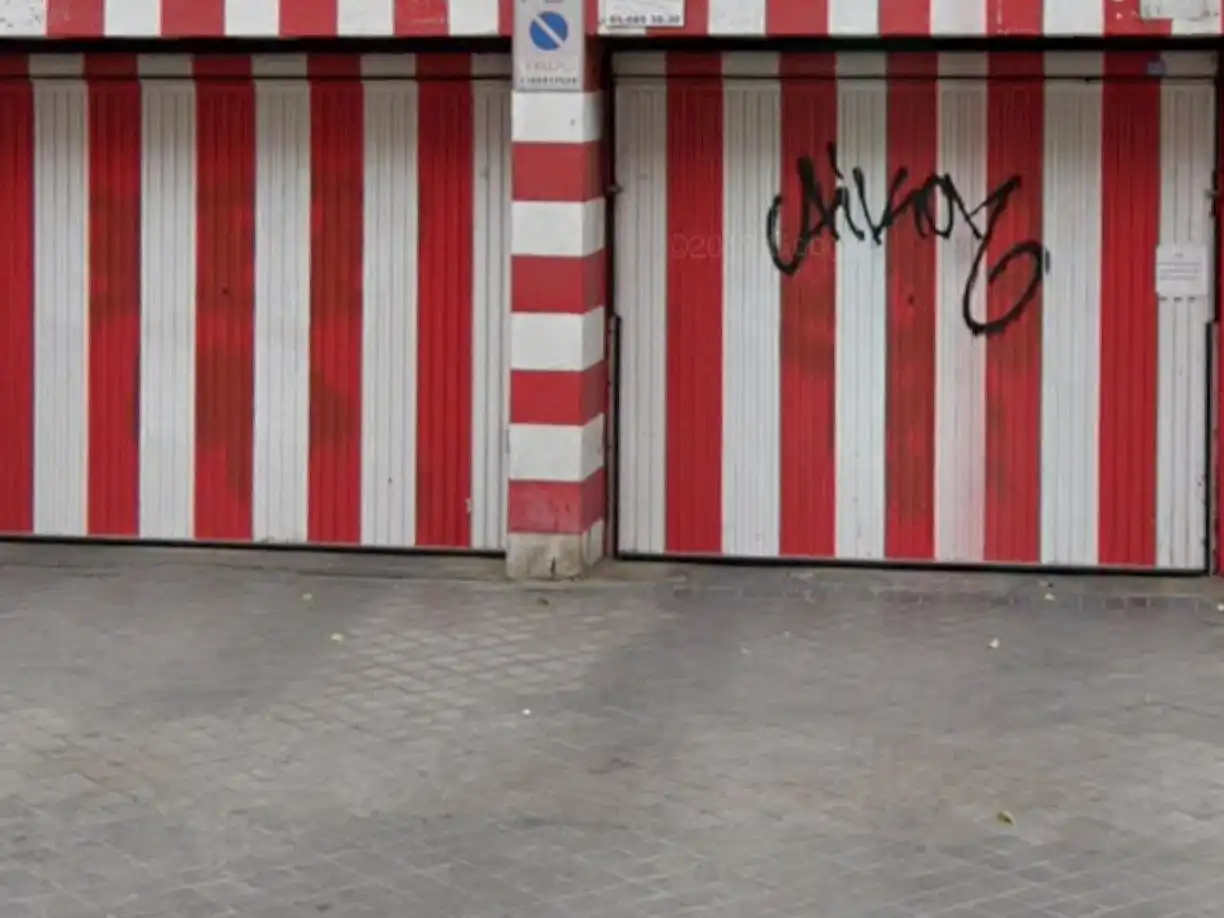 Exterior view of Garage for sale in Madrid  with Alarm