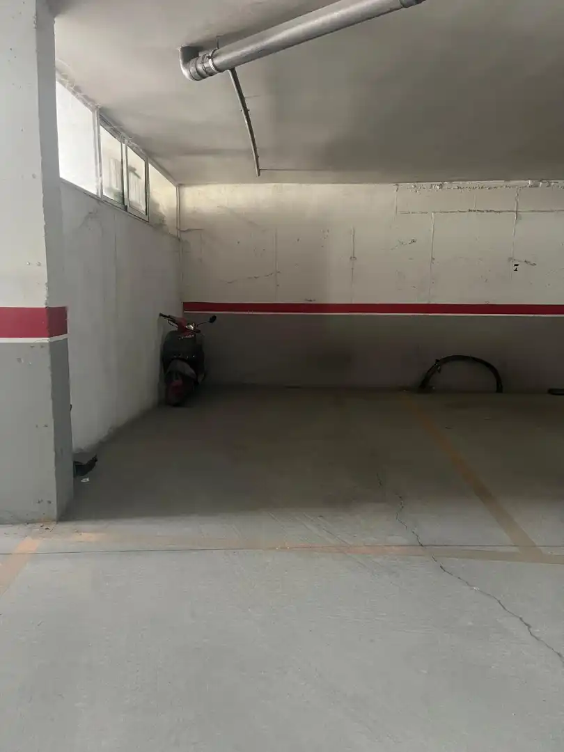 Parkplatz von Wohnung zum Verkauf in Tobarra mit Klimaanlage, Heizung und Terrasse