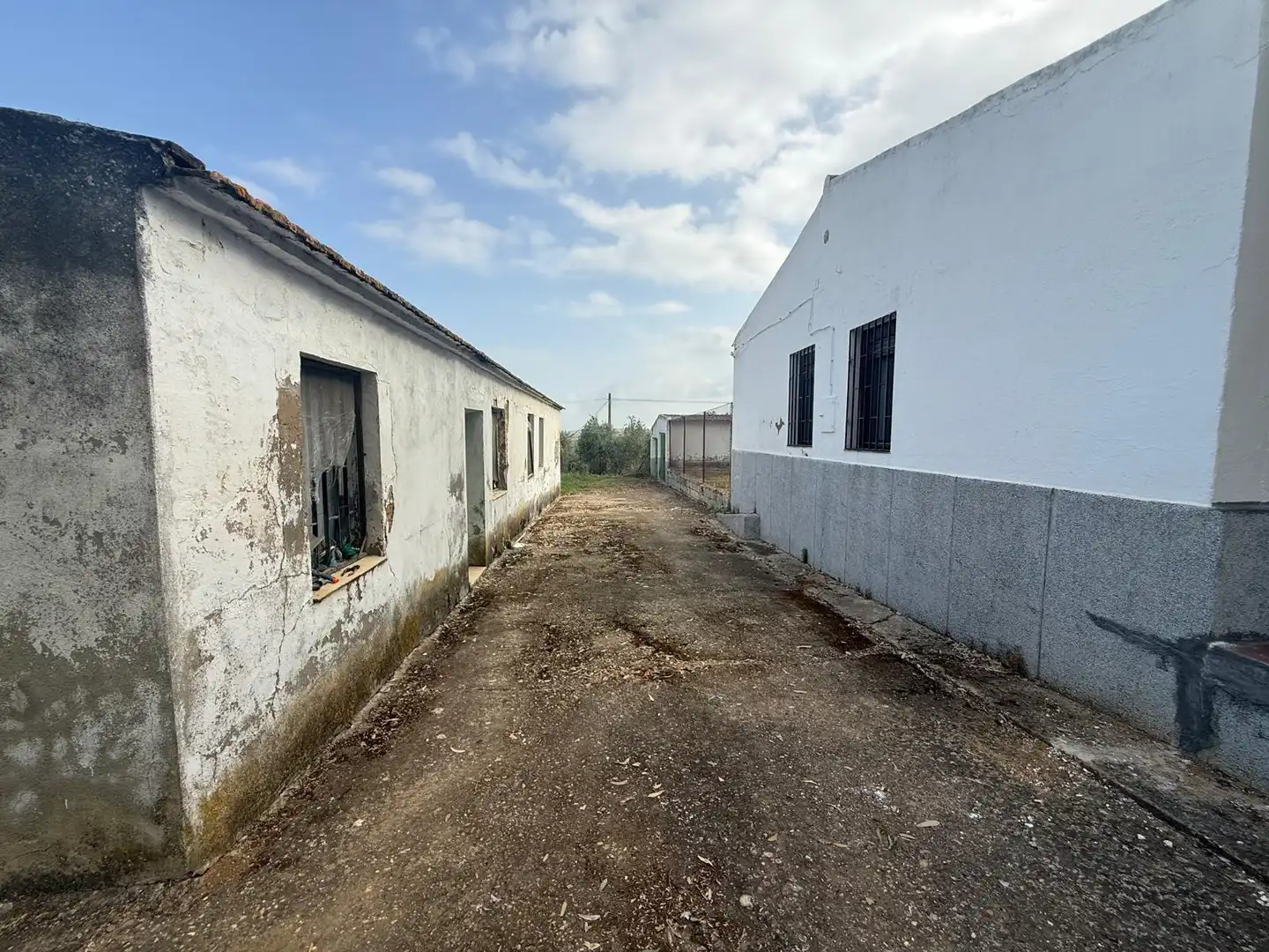 Vista exterior de Terreno en venta en Guadalcázar
