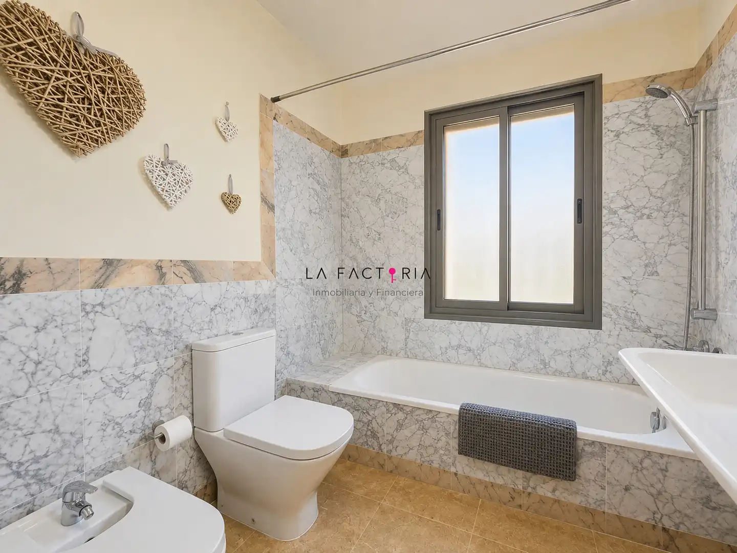 Baño de Casa adosada en venta en San Miguel de Abona con Jardín privado, Parquet y Terraza