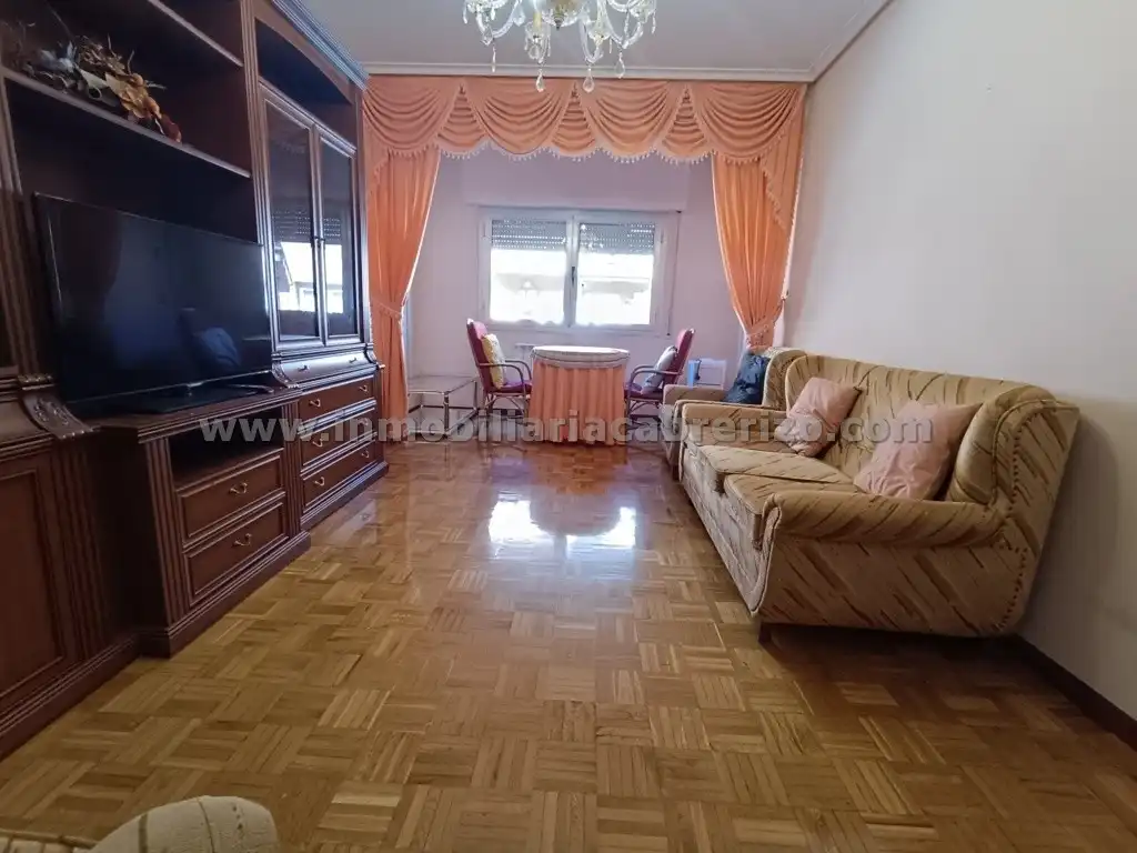 Living room of Flat for rent in  Logroño  with Heating, Parquet flooring and Terrace