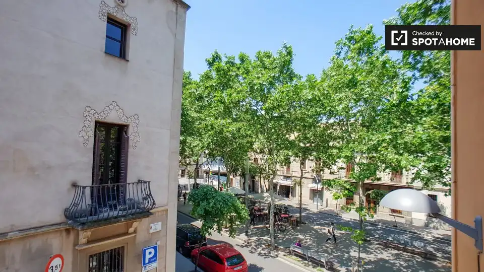 Vista exterior de Piso para compartir en Barcelona con Aire acondicionado, Calefacción y Terraza
