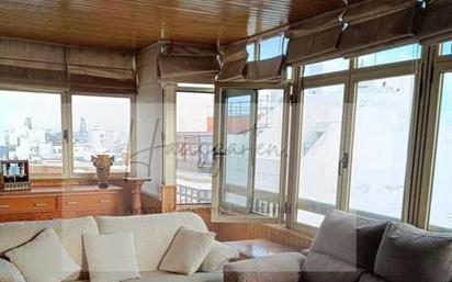 Sala d'estar de Àtic en venda en Las Palmas de Gran Canaria amb Moblat