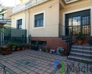 Exterior view of Single-family semi-detached for sale in Badajoz Capital  with Air Conditioner, Heating and Private garden