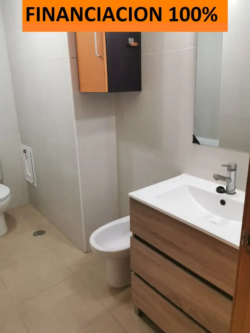 Baño de Piso en venta en Tudela con Aire acondicionado, Calefacción y Terraza