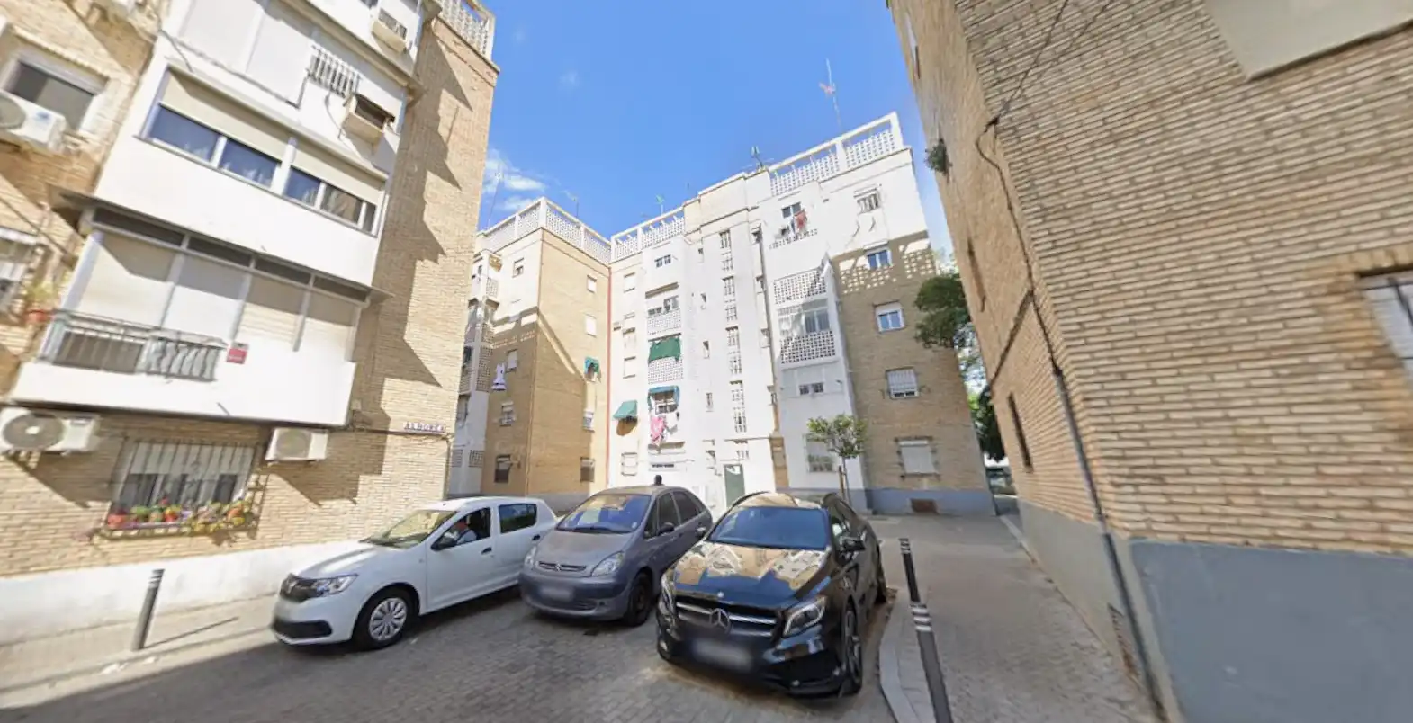Vista exterior de Piso en venta en Sevilla