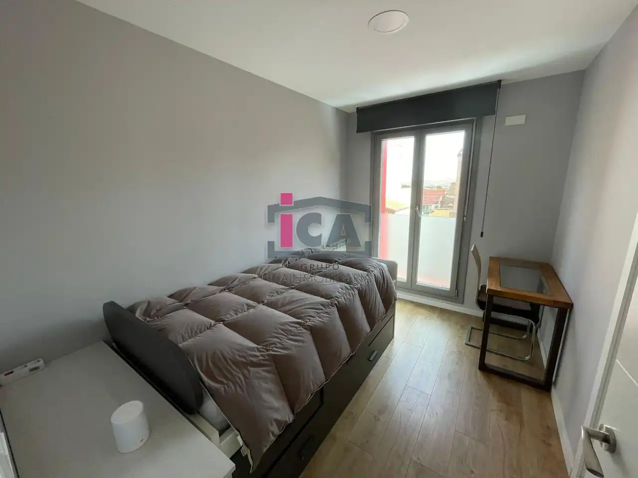 Dormitori de Apartament de lloguer en Cáceres amb Aire condicionat, Calefacció i Piscina