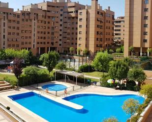 Swimming pool of Apartment to share in  Madrid Capital  with Air Conditioner, Heating and Terrace