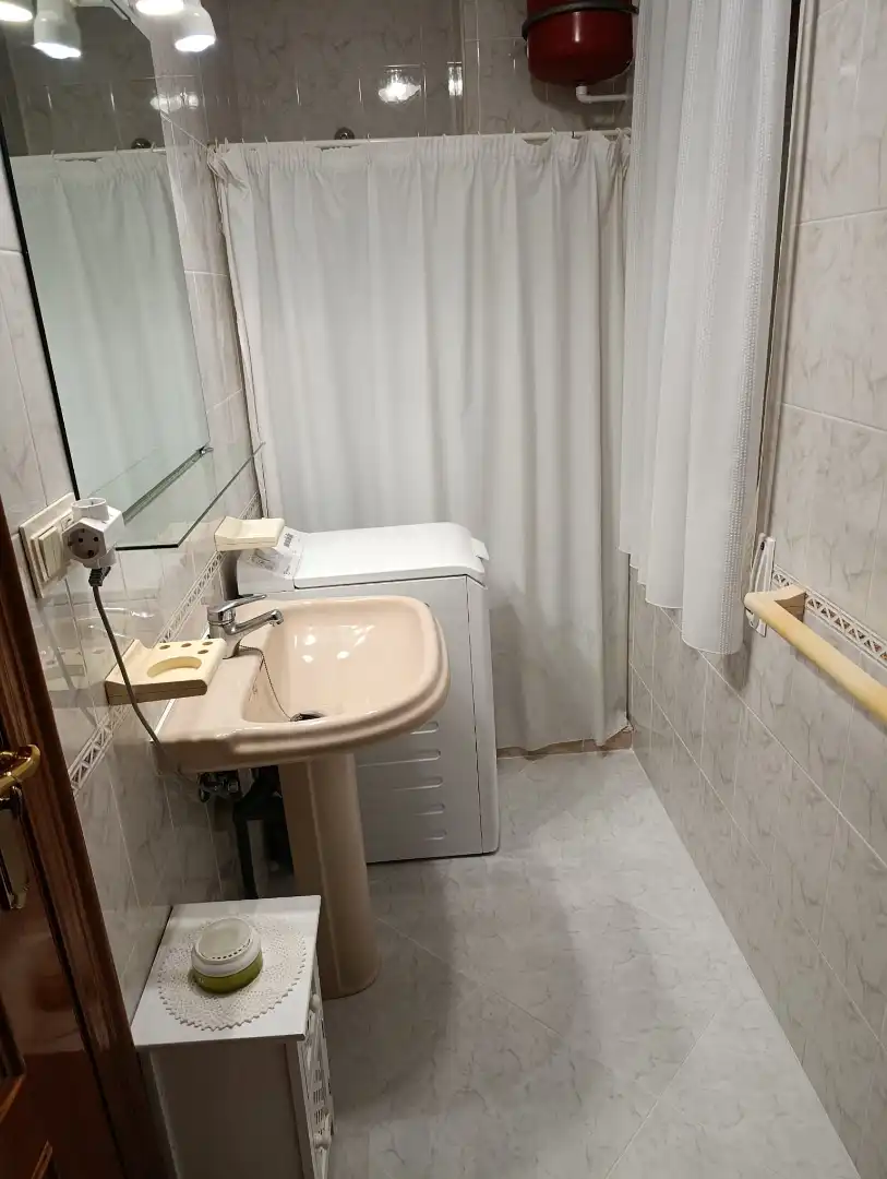 Baño de Casa o chalet en venta en Santa Marta de Tormes con Calefacción, Jardín privado y Parquet