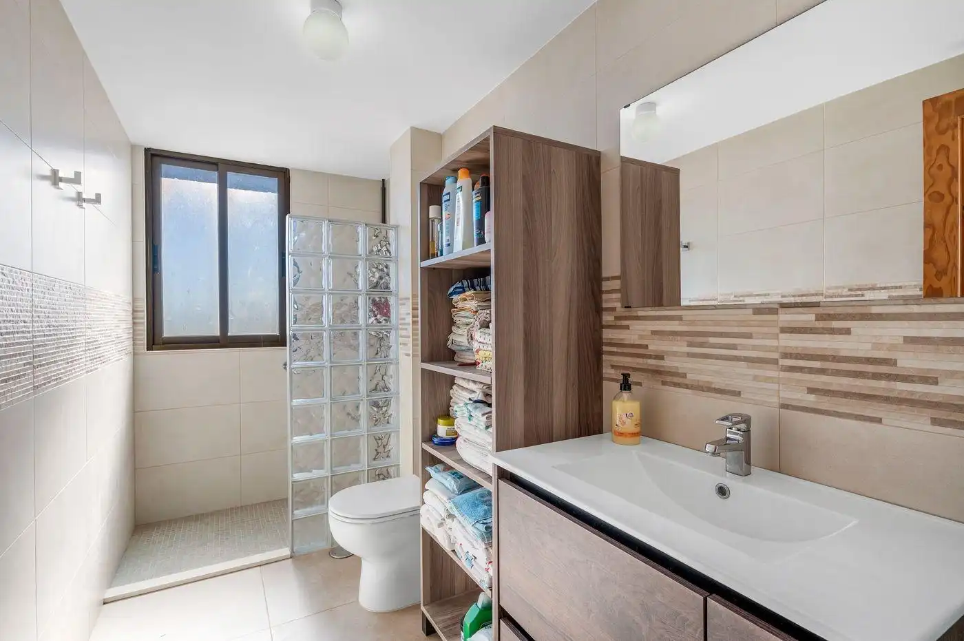 Bany de Apartament en venda en Elche / Elx amb Aire condicionat, Calefacció i Terrassa