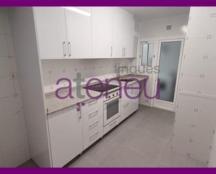 Kitchen of Flat to rent in Sant Feliu de Llobregat  with Heating, Parquet flooring and Oven