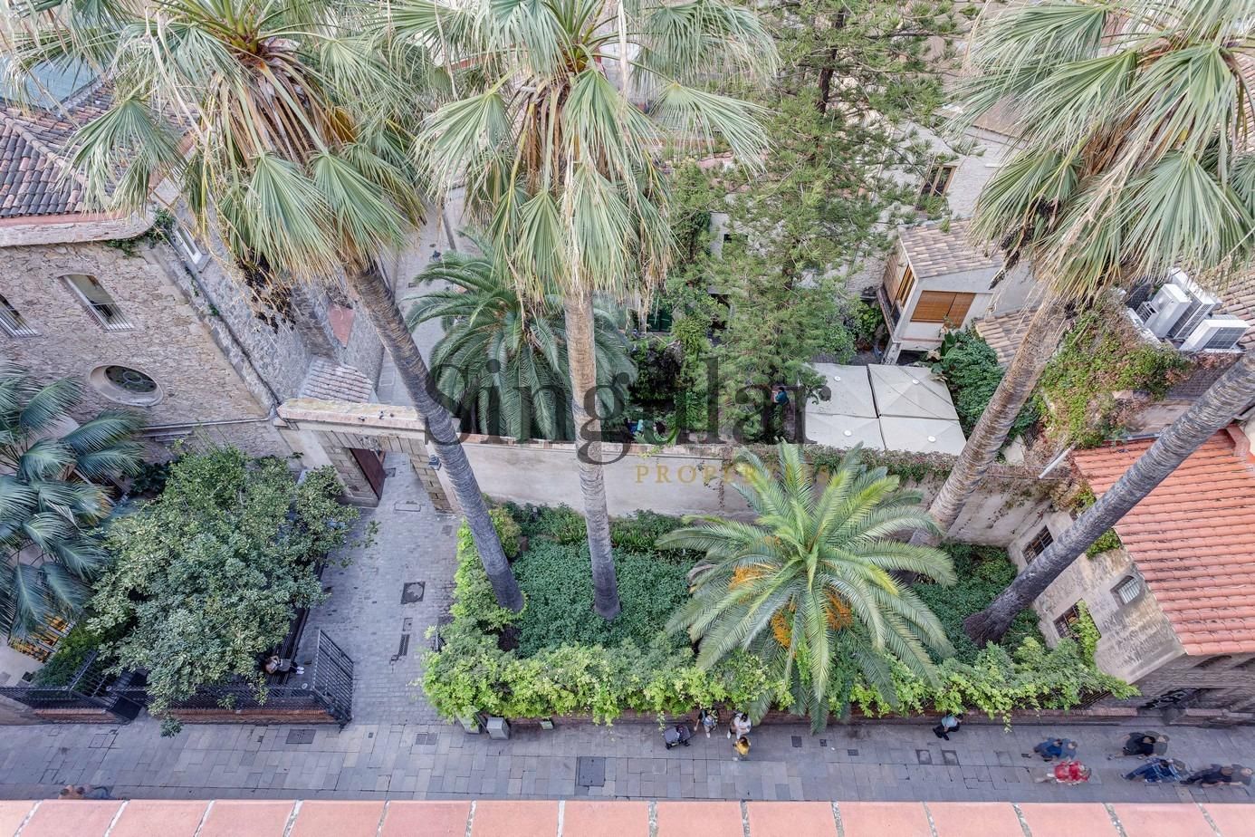 Exterior view of Flat for sale in  Barcelona Capital  with Air Conditioner, Heating and Parquet flooring