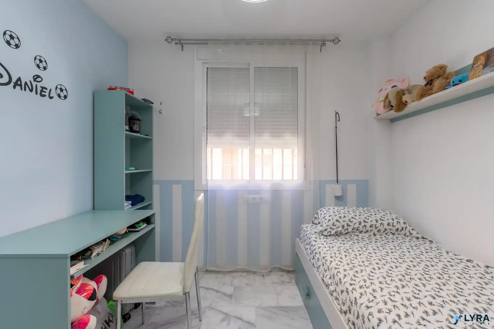 Habitación de Dúplex en venta en Pilas con Terraza