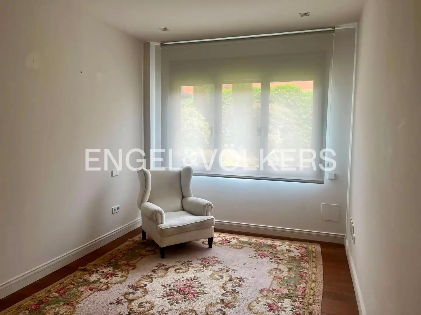 Comedor de Apartamento de alquiler en Madrid con Aire acondicionado, Calefacción y Jardín privado