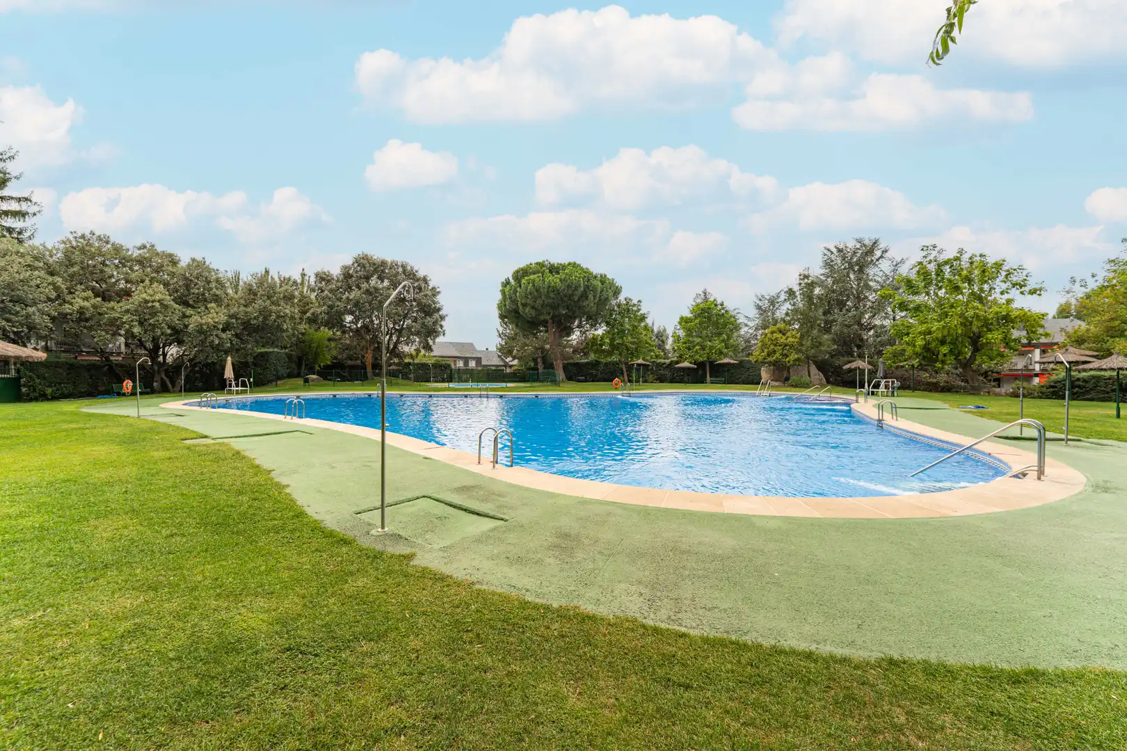 Piscina de Pis en venda en Alpedrete amb Aire condicionat, Calefacció i Terrassa